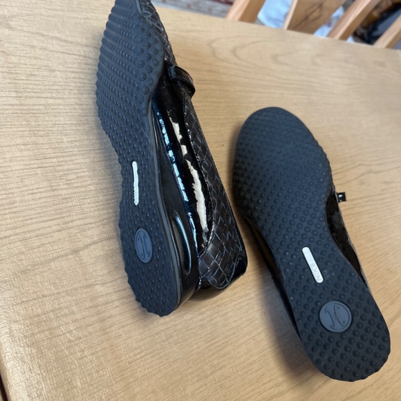 Cole Hann G Series black leather shoes - Picture 4 of 4